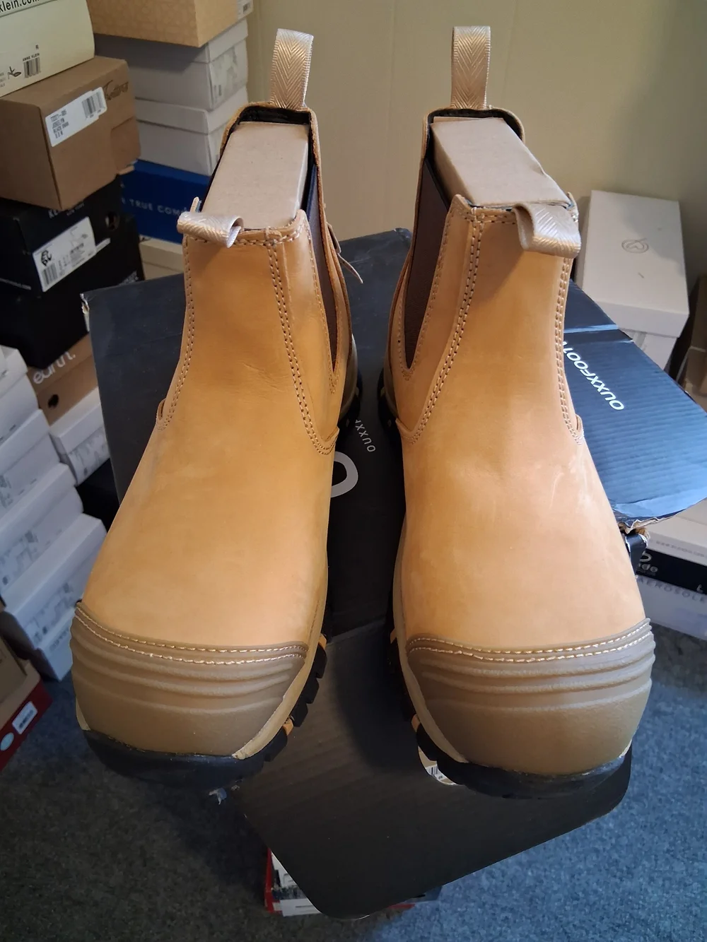 & Other Stories classic chukka